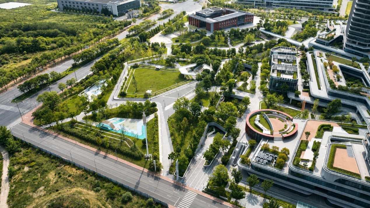 配图
